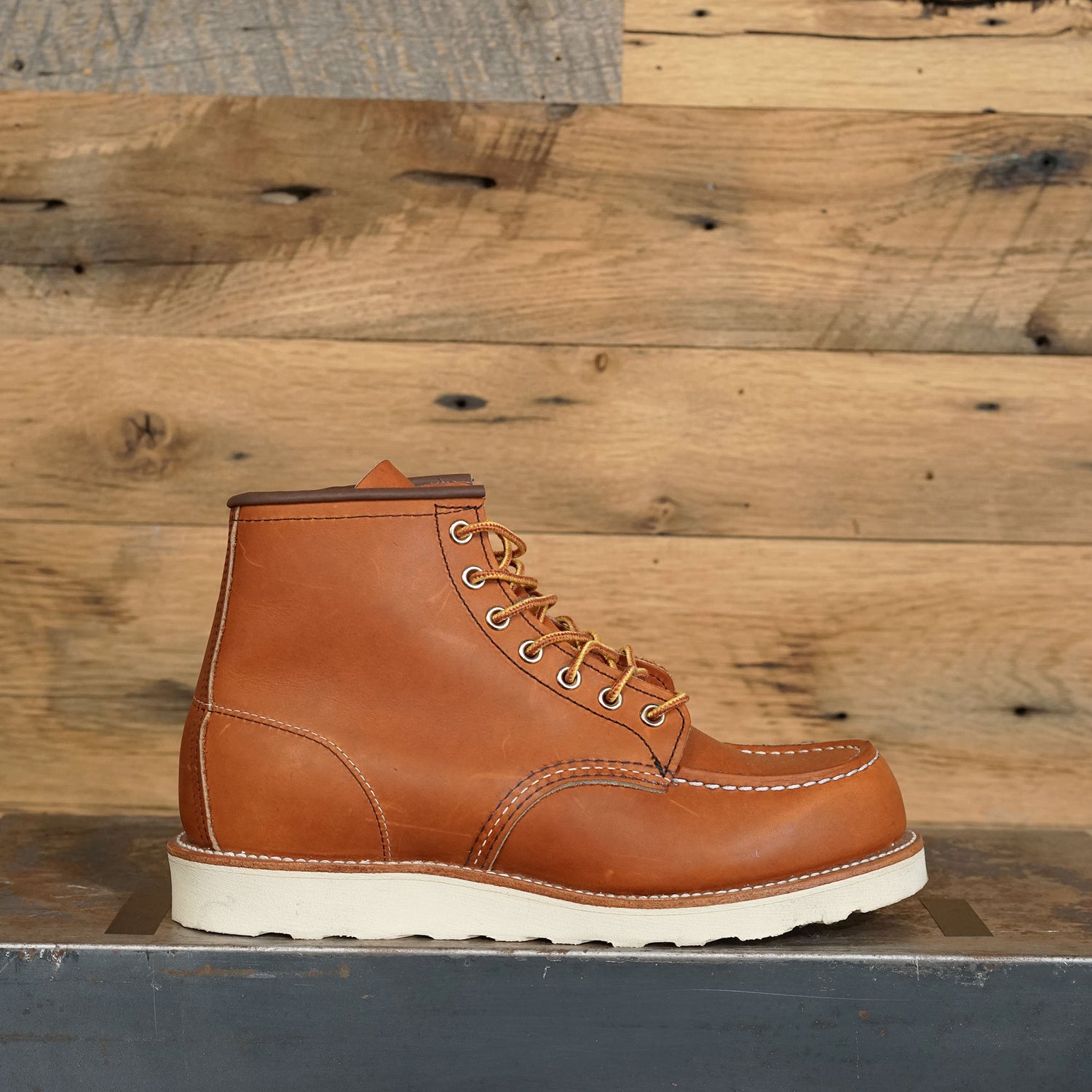 6-INCH CLASSIC MOC