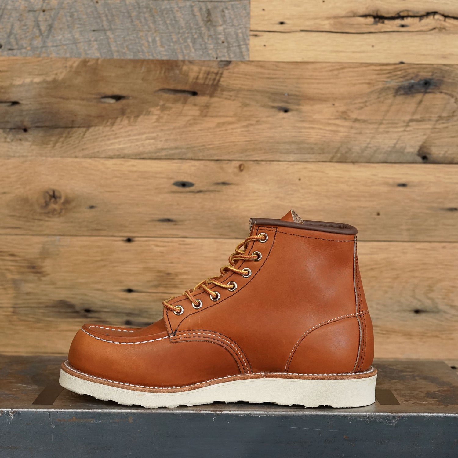 6-INCH CLASSIC MOC