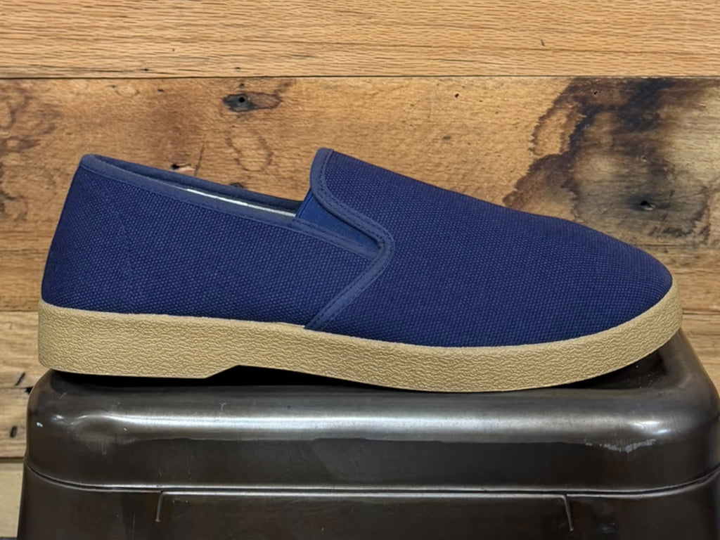 WINO SLIP ON
