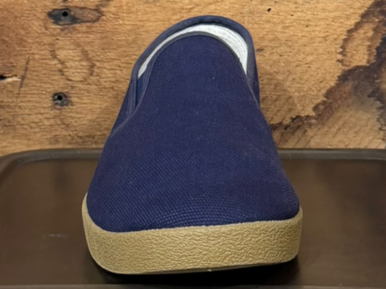 WINO SLIP ON