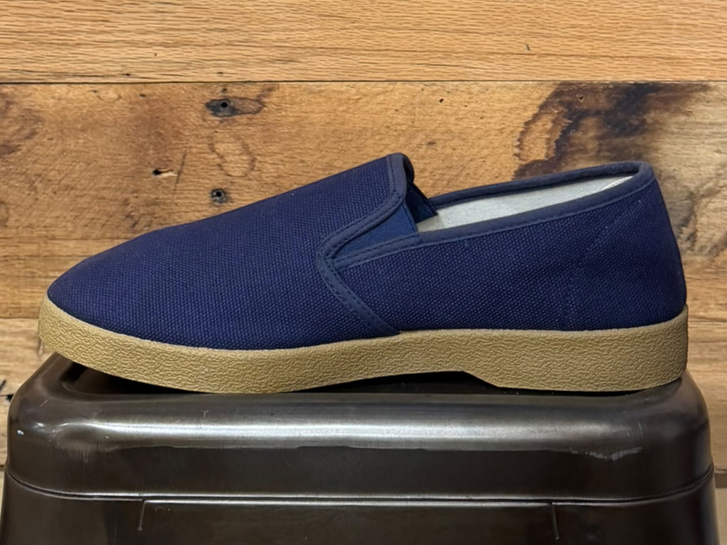 WINO SLIP ON