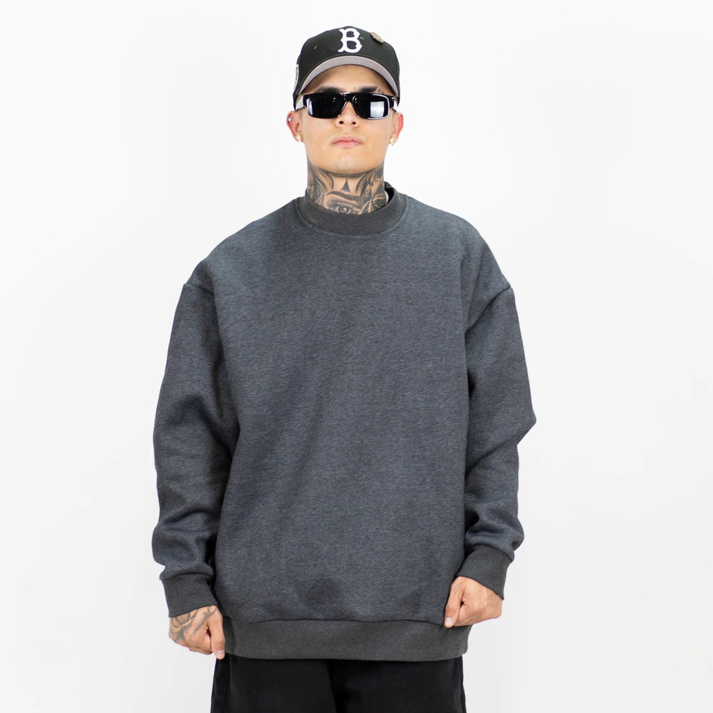 HEAVYWEIGHT CREWNECK
