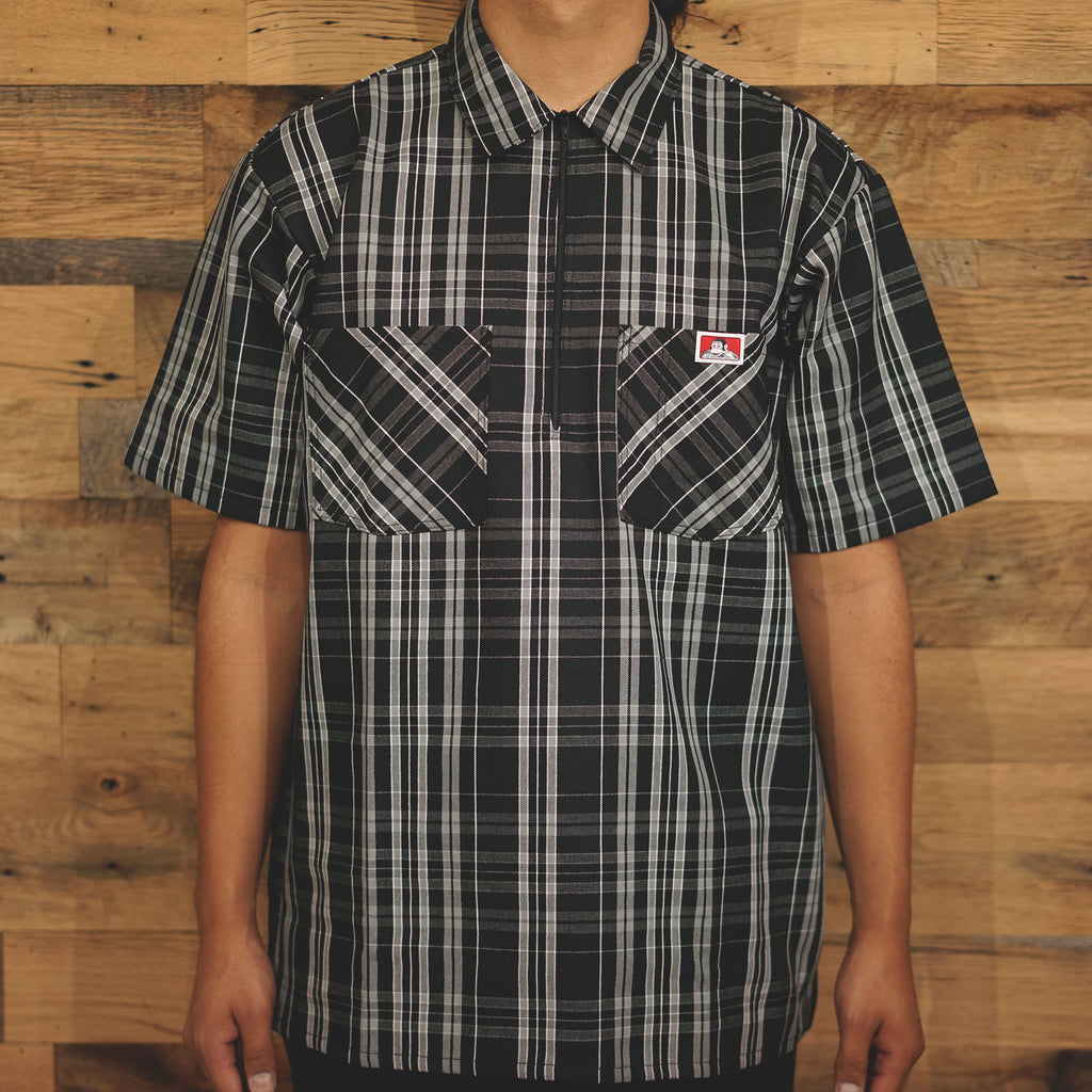 1/2 ZIPPER SHORT SLEEVE PLAID