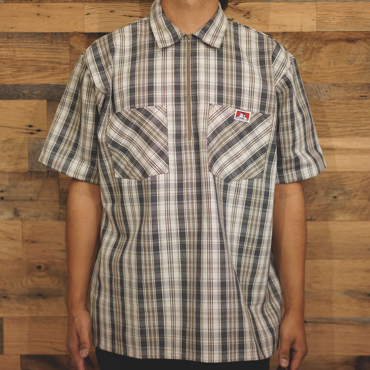 1/2 ZIPPER SHORT SLEEVE PLAID