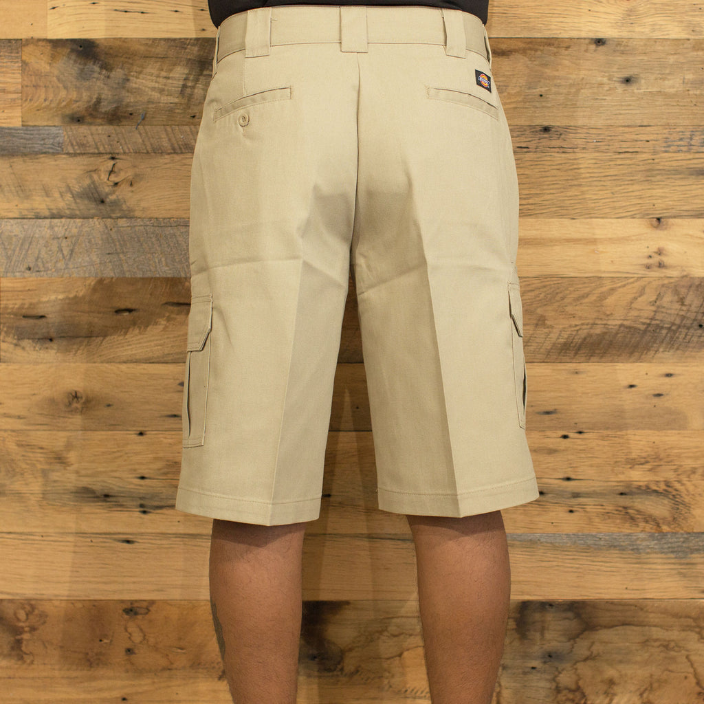 FLEX 13" Relaxed Fit Cargo Shorts
